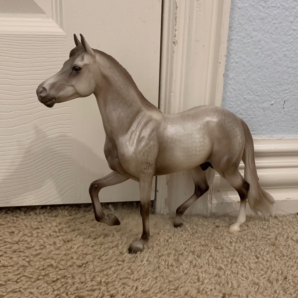 Elegant Gray Horse Figurine